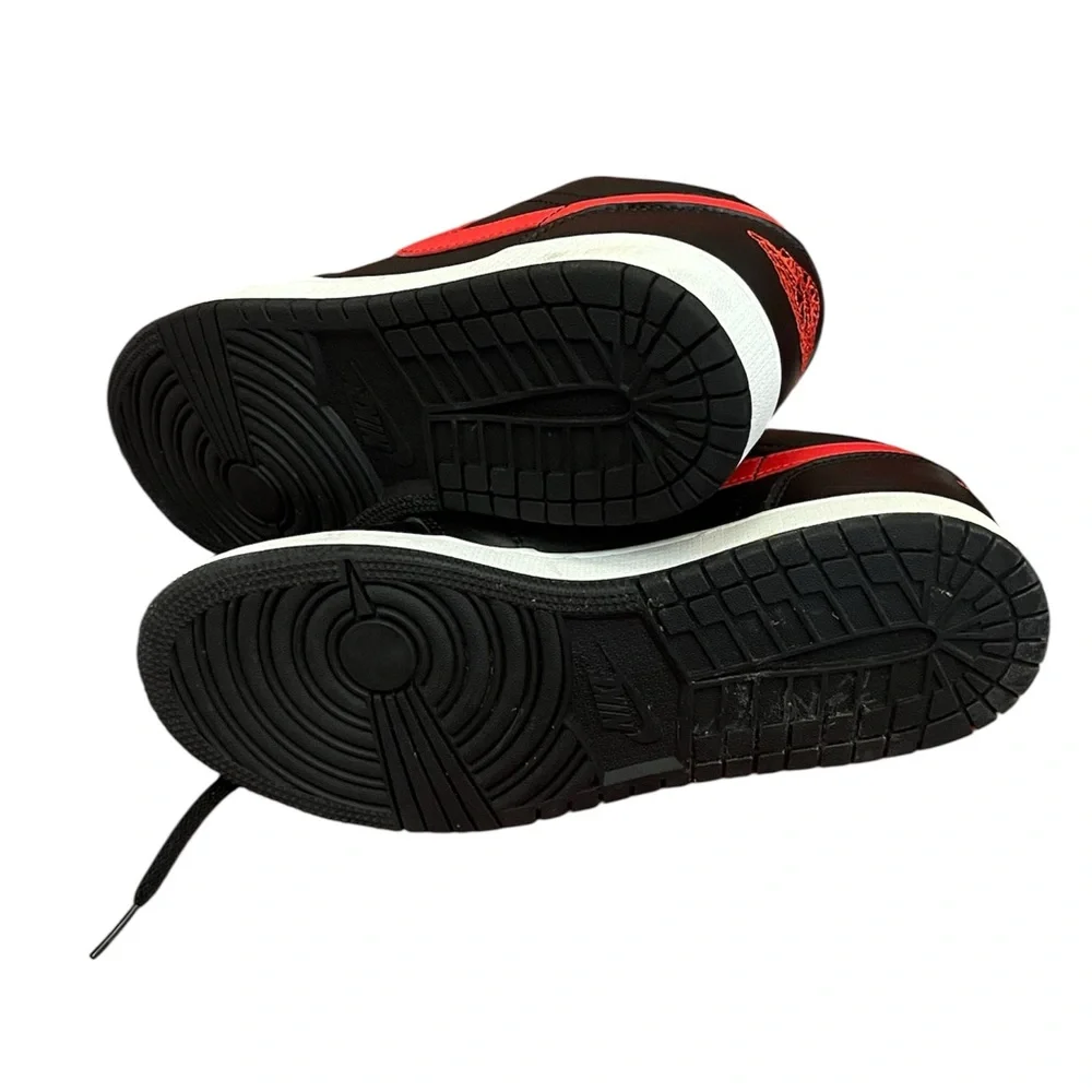 Nike Air Jordan Men's Black, Red, and White Sneakers